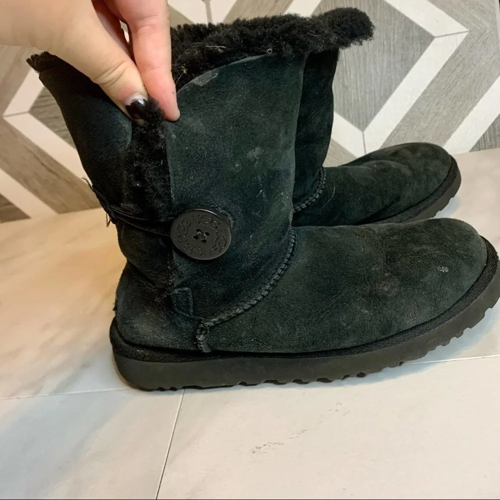 Ugg Bailey button boots black women’s size 5